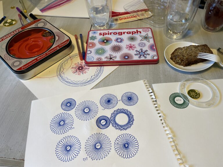 2023-01-12 Let's play Spirograph together